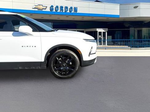 Used 2024 Chevrolet Blazer LT w/ Convenience Package image 20