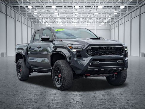 Used 2025 Toyota Tacoma TRD Pro AWD/4WD image 7