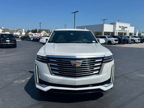 Used 2021 Cadillac Escalade Premium Luxury Platinum AWD/4WD image 4