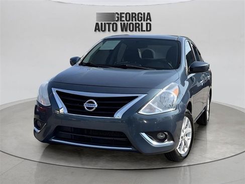 Used 2016 Nissan Versa SV w/ SV Appearance Package FWD image 1