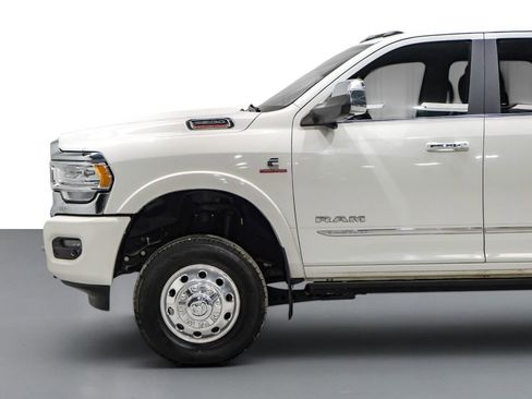 Used 2022 RAM 3500 Limited AWD/4WD image 10