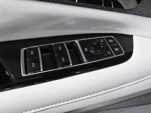New 2025 Cadillac Optiq Luxury 1 w/ LPO, Floor Liner Package AWD/4WD image 23