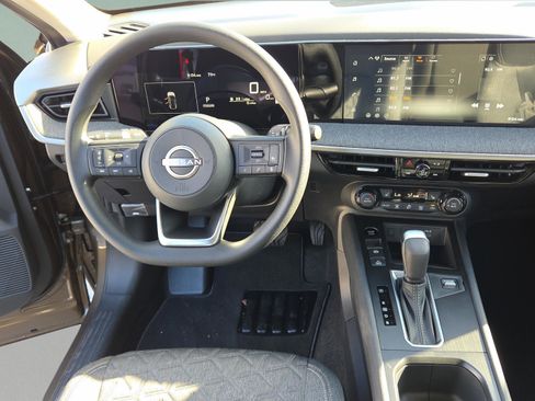 New 2026 Nissan Kicks SV image 12