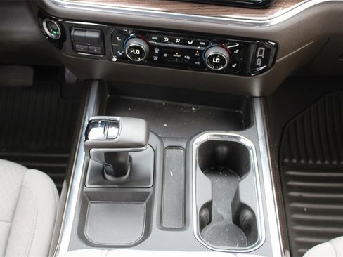 Used 2024 Chevrolet Silverado 1500 LT image 23