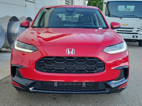 Used 2024 Honda HR-V EX-L image 2