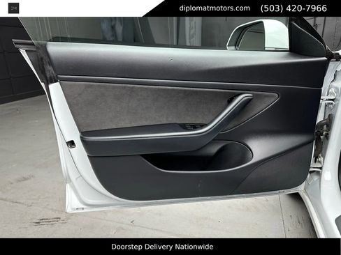 Used 2020 Tesla Model 3 Long Range image 31