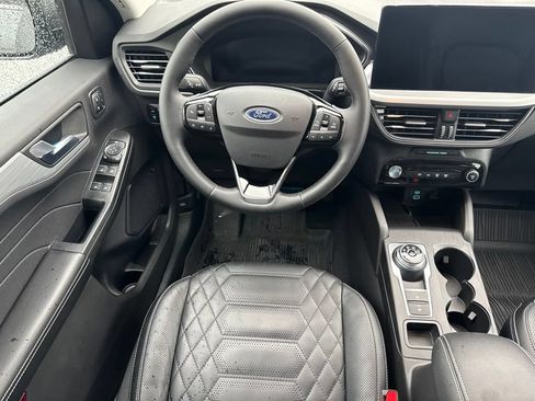 Used 2023 Ford Escape Platinum w/ Premium Technology Package AWD/4WD image 21