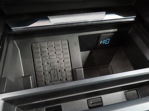 Used 2025 Ford F250 Platinum w/ FX4 Off-Road Package image 70