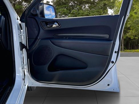 Used 2023 Dodge Durango R/T image 32