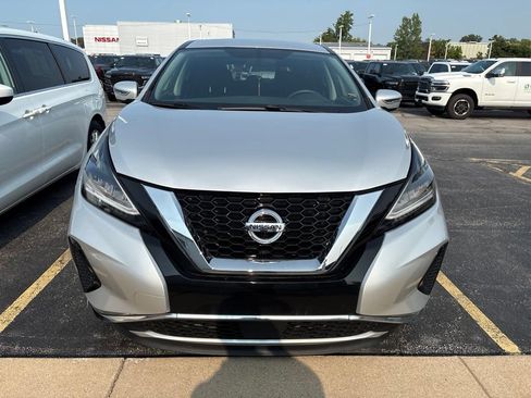 Used 2019 Nissan Murano S AWD/4WD image 2