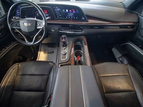Used 2023 Cadillac Escalade Premium Luxury image 20