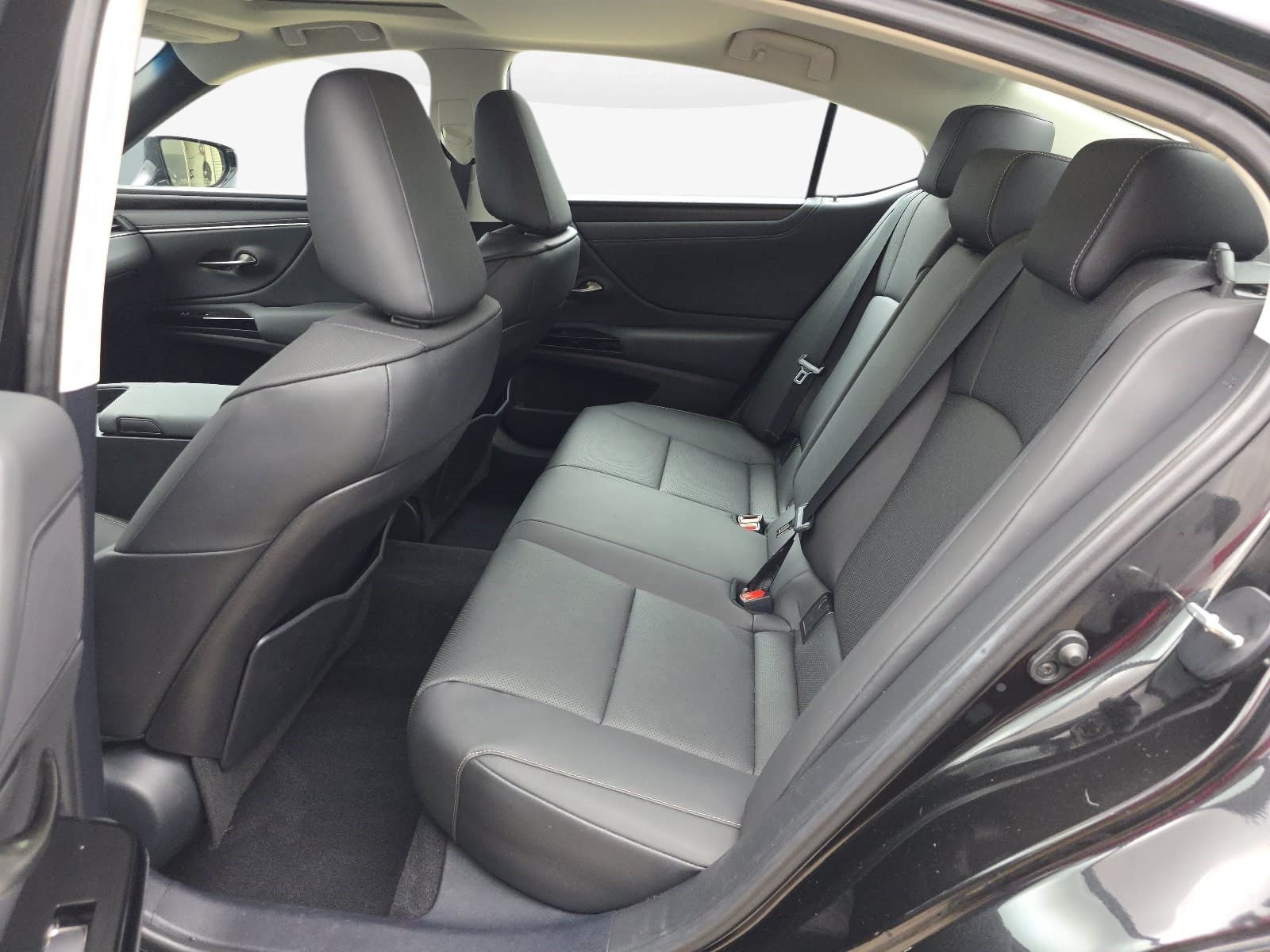 Used 2024 Lexus ES 250 w/ Premium Package AWD/4WD image 11