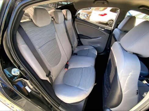 Used 2015 Hyundai Accent GLS image 18
