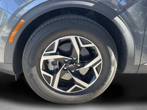 Certified 2024 Kia Sportage LX image 31