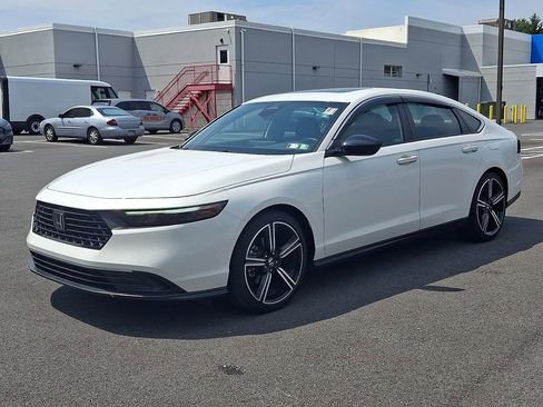 Used 2023 Honda Accord Sport image 3