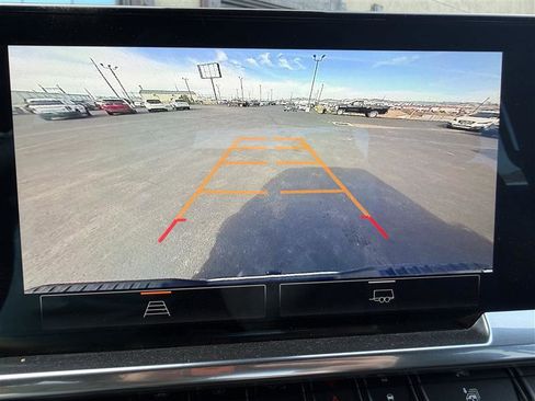 Used 2025 GMC Sierra 1500 SLT image 13