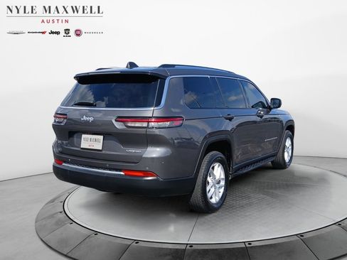 Used 2022 Jeep Grand Cherokee L Laredo w/ Luxury Tech Group I RWD image 16