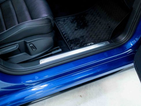 Used 2018 Volkswagen Golf R 4-Door image 49