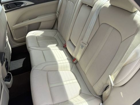 Used 2019 Lincoln MKZ Reserve FWD image 16