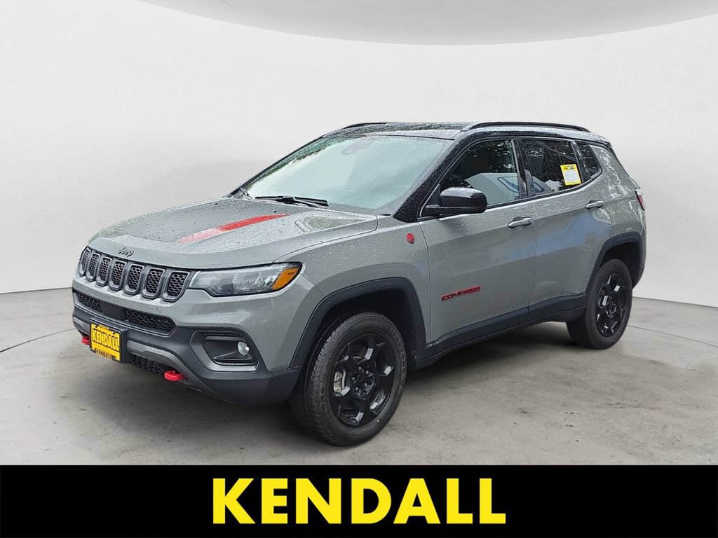 Used 2024 Jeep Compass Trailhawk AWD/4WD image 1