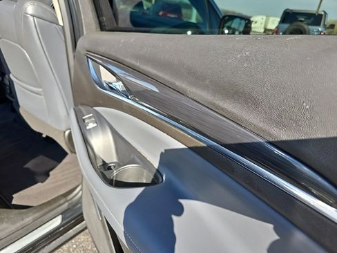 Used 2021 Buick Enclave Essence image 24