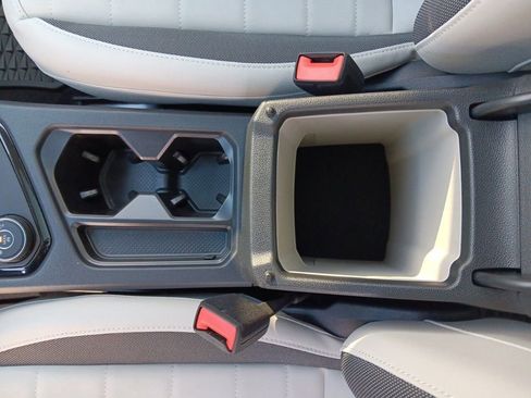 New 2025 Volkswagen Taos SE image 25