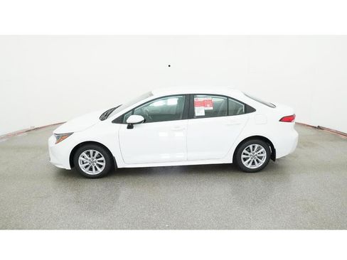New 2026 Toyota Corolla LE FWD image 3