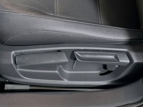 Used 2018 Volkswagen Jetta Wolfsburg Edition image 16