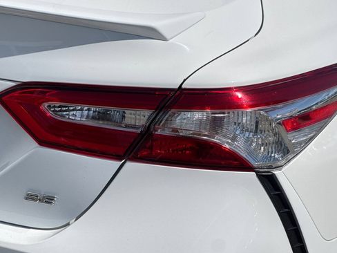 Used 2020 Toyota Camry SE FWD image 28