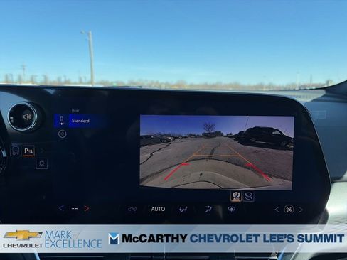 New 2026 Chevrolet Equinox EV LT image 18