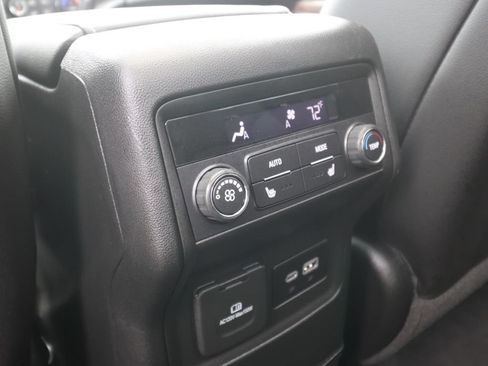 Used 2023 GMC Acadia Denali w/ Denali Ultimate Package FWD image 15