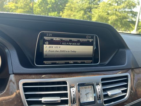 Used 2014 Mercedes-Benz E 350 4MATIC Sedan image 22