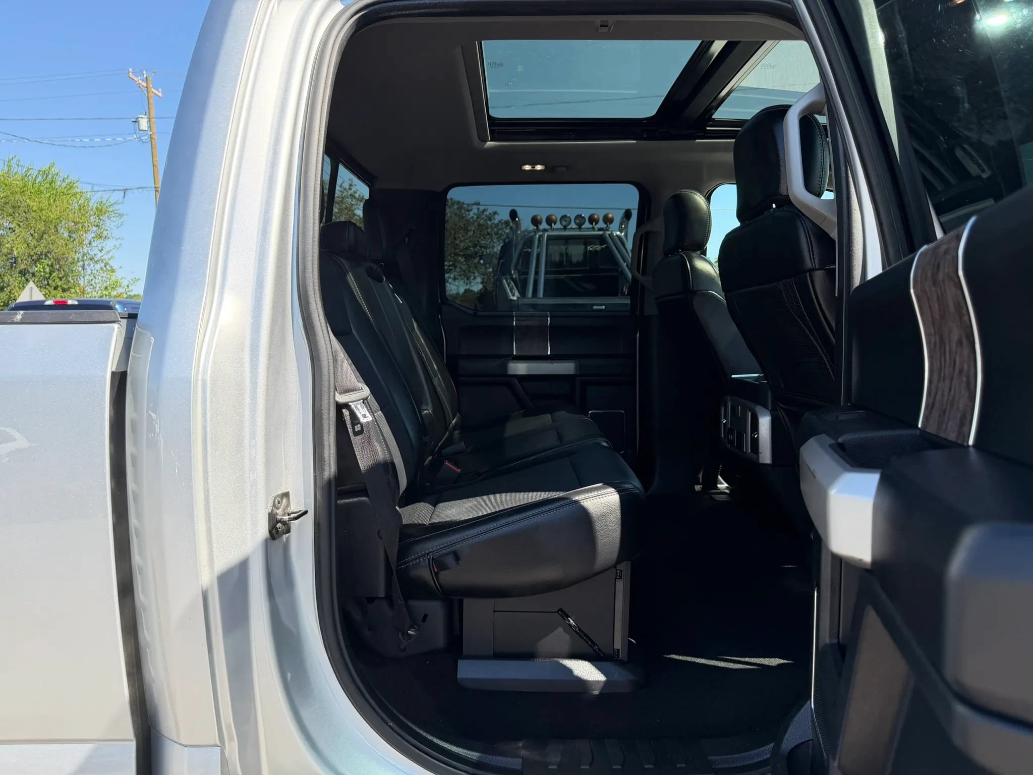 Used 2019 Ford F250 Lariat w/ Lariat Ultimate Package AWD/4WD image 22