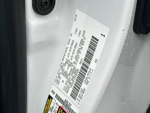 Used 2021 Toyota Tundra Limited image 30