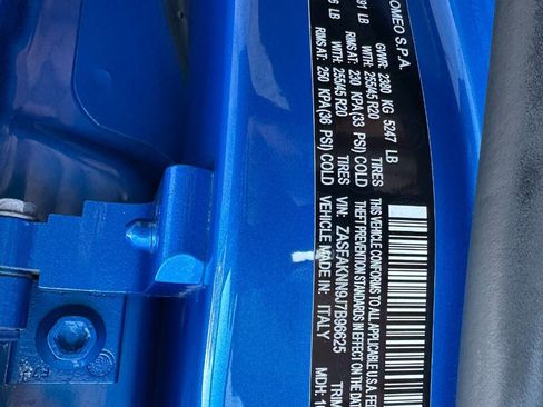 Used 2018 Alfa Romeo Stelvio Ti Sport image 36