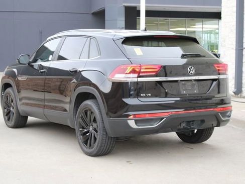 Used 2022 Volkswagen Atlas Cross Sport SE w/ Black Wheel Package image 3