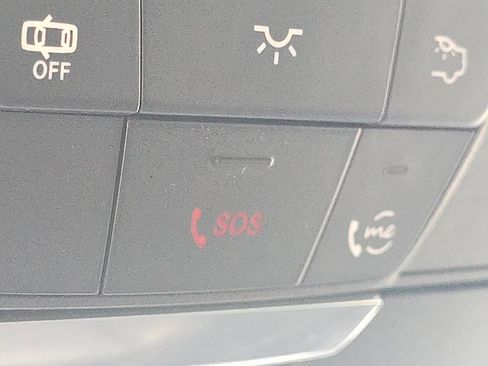 Certified 2020 Mercedes-Benz E 350 4MATIC Sedan image 9