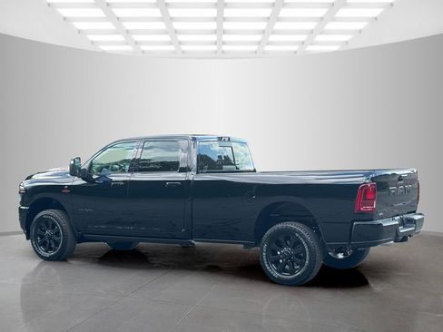 New 2025 RAM 2500 Laramie AWD/4WD image 4