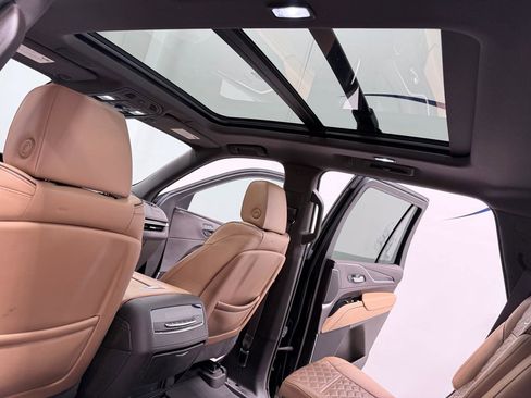 Used 2022 Cadillac Escalade Sport w/ Touring Package AWD/4WD image 37