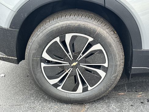 New 2026 Chevrolet Blazer EV LT image 18