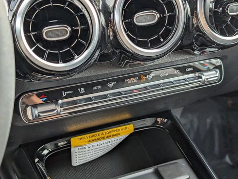 New 2026 Mercedes-Benz GLB 250 4MATIC image 17