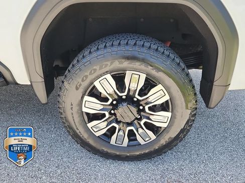 Certified 2025 GMC Sierra 2500 Denali w/ Technology Package AWD/4WD image 7