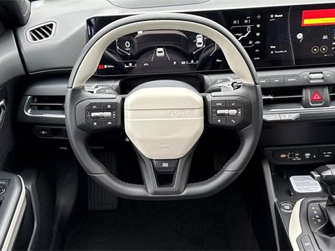 New 2025 Kia K4 GT-Line image 16