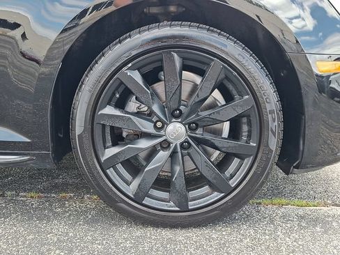 Used 2018 Audi A4 2.0T Ultra Premium w/ Convenience Package FWD image 9