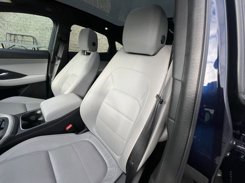 Used 2024 Jaguar E-PACE R-Dynamic SE image 15