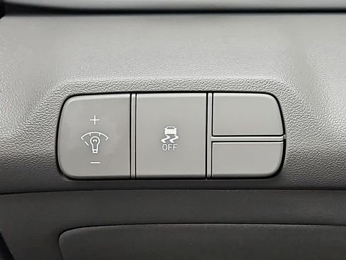 New 2026 Hyundai Elantra Sport FWD image 18