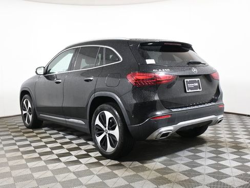 Used 2026 Mercedes-Benz GLA 250 4MATIC image 5