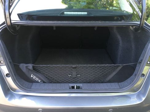 Used 2025 Nissan Versa SV w/ Trunk Package FWD image 27