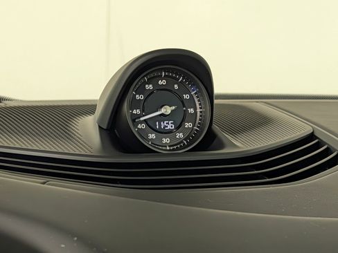 New 2026 Porsche Taycan image 31