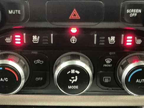 Used 2020 RAM 1500 Laramie image 42